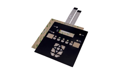 Alsidig membranpanel og dets produktionsprocess