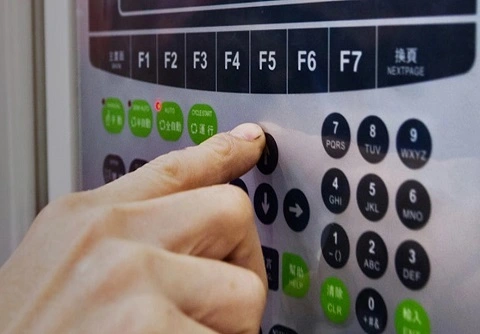 Anvendelse af Membran Switch i Automobile Industrie
